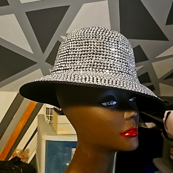 NEW w/Tags! It's definitely it's name "Jewel Cap" Rhinestone Designer Hat!! - Picture 3 of 11